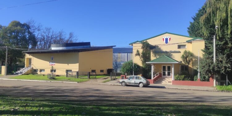 «Por suerte, en su momento, la gente se juntó de vuelta para refundar el club y que ahora haya casi 300 chicos haciendo actividades.