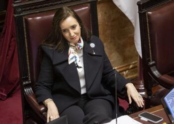 El Senado aprobó el aumento del bono jubilatorio, la recomposición del 7,2% y la extensión de la moratoria