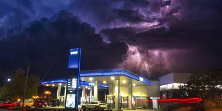 YPF anuncia descuentos en combustibles en Sierra de la Ventana. Cómo y cuando acceder.