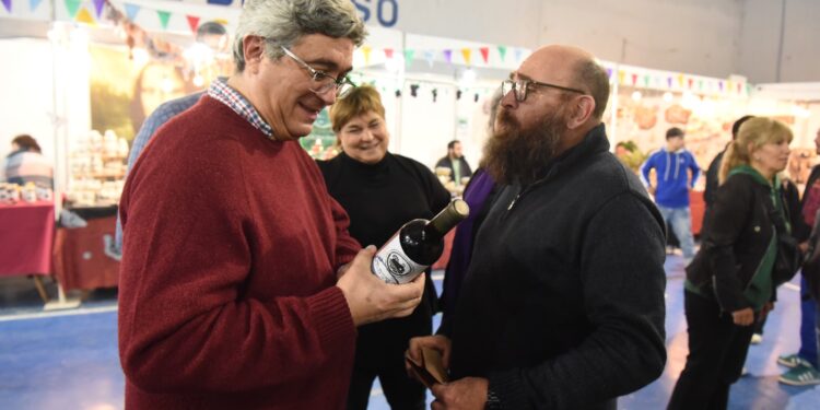 Javier Rodríguez y Fabián Cagliardi inauguraron la 22ª Fiesta del Vino de la Costa