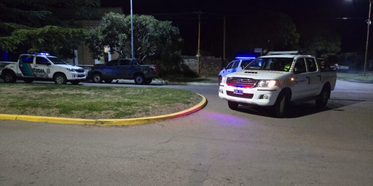 Allanamiento en Tornquist: Policía Comunal secuestra drogas y aprehende a sospechoso