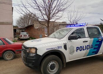 Allanamiento exitoso en Tornquist: secuestran prendas y recuperan teléfono robado.