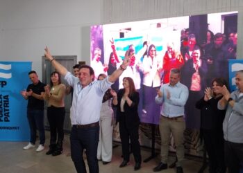 Claudio Pelliza: «debemos buscar la manera de enamorar y acercar nuevamente a los vecinos a la política.»