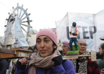 “Un sueldo que no se gaste en tres días”: el reclamo de la organizaciones sociales y la Iglesia en el Día de San Cayetano