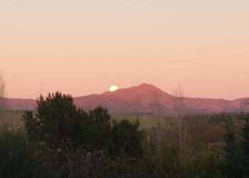 Amanecer en la cumbre: Sierra de la Ventana despliega su belleza