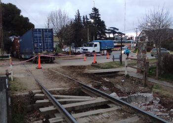 Descarrilamiento en Sierra de la Ventana: «Personal de Ferrosur busca habilitar paso a nivel»