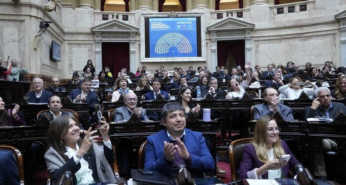 Duro revés del Congreso a Javier Milei: la oposición se unió y le propinó 12 derrotas en una sesión maratónica