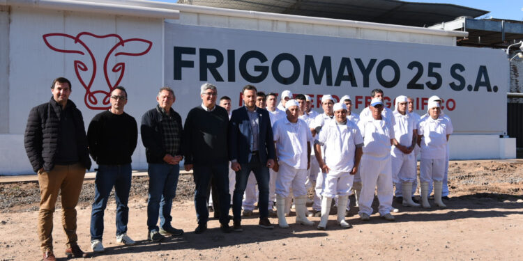 “En tiempos tan difíciles, celebramos las inversiones que generan empleo y permiten el agregado de valor local”