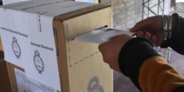 Por pedido de la Defensoría, se podrán incluir más de dos fotos de candidatos en las boletas