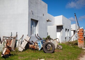Plan Completar: la Provincia finalizará 897 viviendas paralizadas por Nación