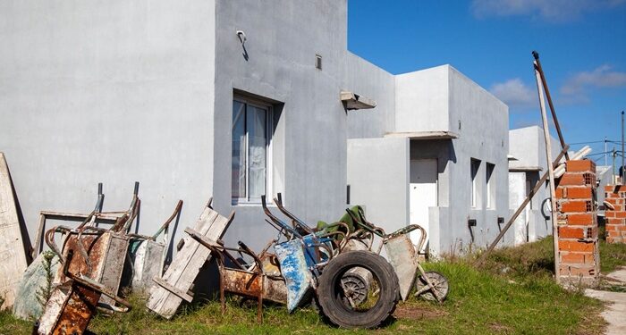 Plan Completar: la Provincia finalizará 897 viviendas paralizadas por Nación