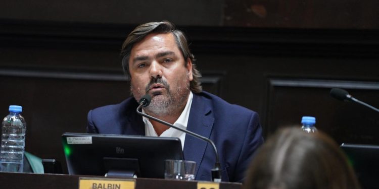 Balbín expresó su preocupación por la eliminación del régimen de Zona Fría
