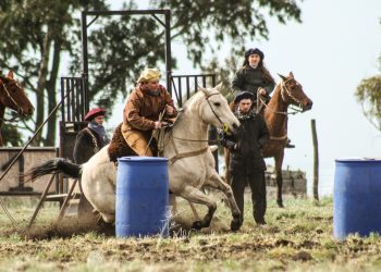 Gran prueba de riendas en Estancia Las Vertientes: Un Espectáculo de Tradición y Turismo en Villa La Ventana