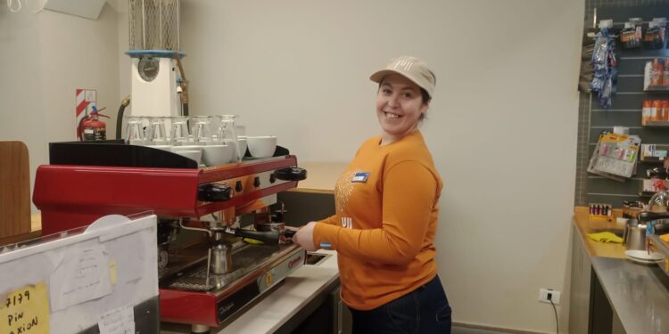 Sierra de la Ventana tiene su Barista estrella: Lucrecia Shedden en la competencia nacional de YPF