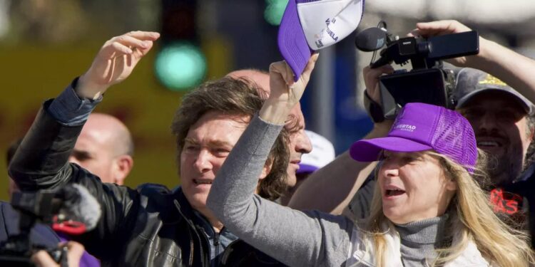 El Gobierno convierte la crisis de los audios de Karina en una causa de seguridad nacional y apunta a medios y periodistas