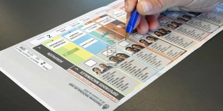 La Cámara Electoral presentó la Boleta Única junto a un simulador de voto