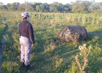 Misterio en Chaco: cayó un objeto metálico del cielo