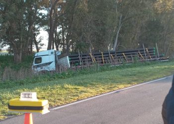 Dos muertos y un herido grave en un trágico choque cerca de Laprida