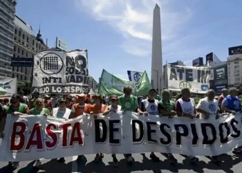 El trabajo, en riesgo: Argentina perdió más de 236 mil empleos formales y 16 mil empresas en menos de dos años