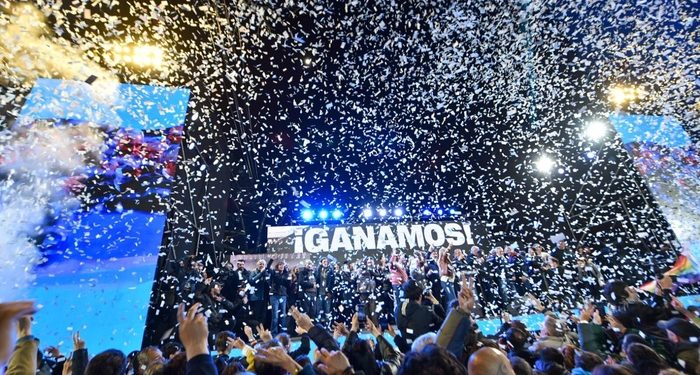 «Una elección histórica, una victoria aplastante»