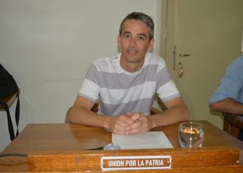 Renunció el concejal Matías Rojas en medio de denuncias en su contra por abuso sexual.