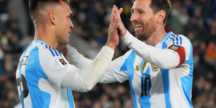 Lágrimas, emoción, un Messi brillante y un 3 a 0 en el último partido de eliminatorias en Argentina