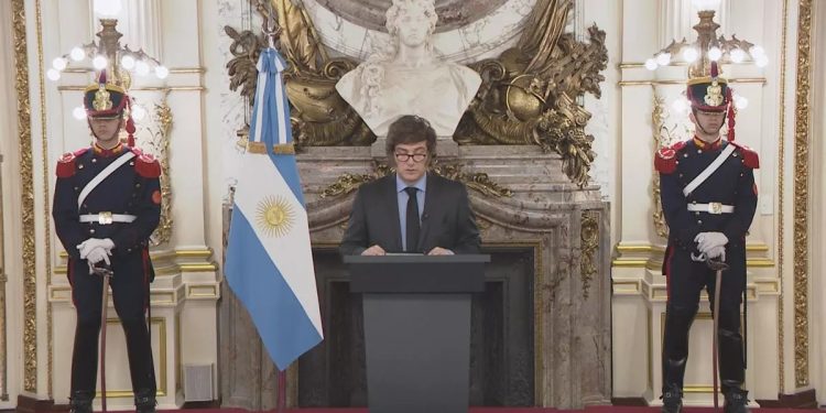 Presupuesto 2026: Milei reconoció el costo social del ajuste y agradeció a la sociedad por el “apoyo heroico”