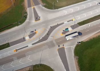 ¿Adios a las rotondas?: cómo podría aplicarse en la Argentina el sistema de cruces de ruta que se usa cada vez más en EEUU