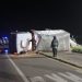Volcó un camión en el acceso de ruta 76 y 33