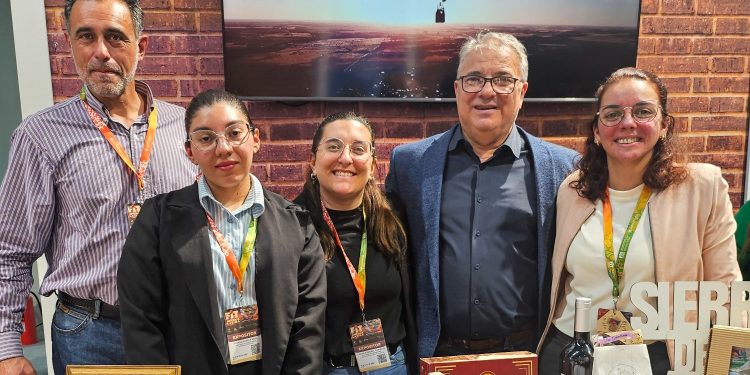 Tornquist dijo presente en la Feria Internacional de Turismo