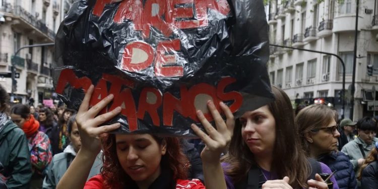 Advierten que en lo que va de octubre ya hubo 11 femicidios en la Argentina