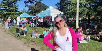 Éxito Total en la Plaza de Tornquist: El «Octubre Rosa» Integró Salud, Deporte y Concientización Comunitaria