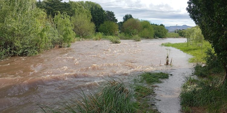 Alerta en Sierra de la Ventana por crecidas de ríos y arroyos