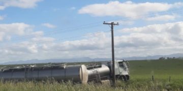 Ruta 33: dos camiones se despistaron entre Colonia San Martín y Tornquist