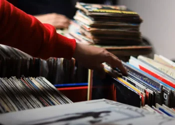 Por qué los vinilos se volvieron a poner de moda con más fuerza que nunca