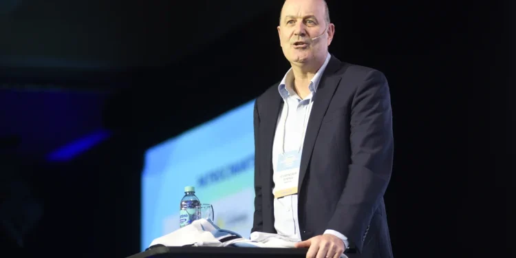 Sturzenegger insultó a los argentinos por no “aprovechar las opciones que ofrece la minería”