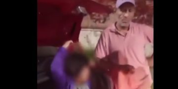 Un taxista fue detenido por alcoholemia positiva y al revisarle el auto descubrieron a su pareja en el baúl