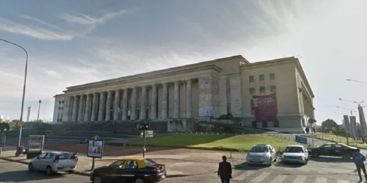 La UBA recurre a la Justicia para que el gobierno cumpla con la ley de financiamiento universitario