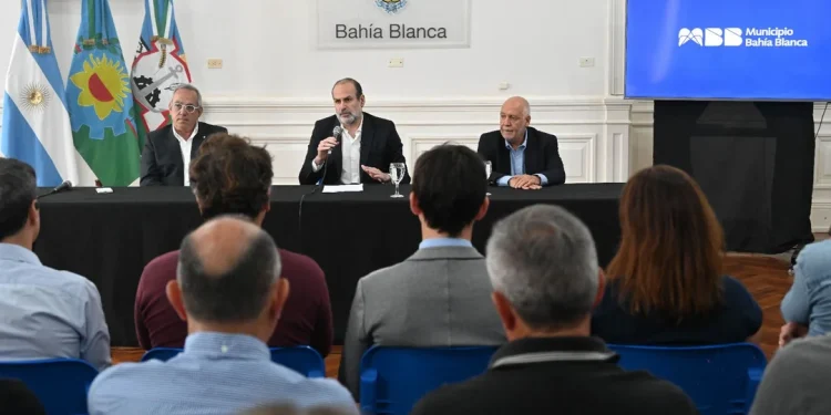 Alianza para el futuro: municipio y empresas acuerdan financiamiento de 13 obras hidráulicas en Bahía Blanca