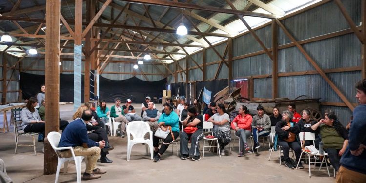 Comenzó la capacitación ‘Usos de la lana de oveja: acondicionamiento, elaboración e instalación de aislantes térmicos’