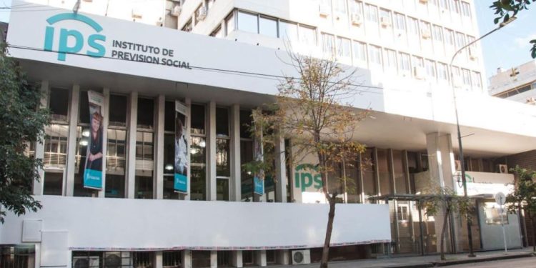 El plan Kicillof para salvar al IPS: más aportes, más control y batalla judicial con Nación