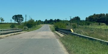 Atención y precaución en la Ruta 72: Mantenimiento en banquinas entre Sierra de la Ventana y Saldungaray