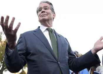 Scott Bessent reveló que la Argentina activó un primer tramo del swap con el Tesoro de Estados Unidos