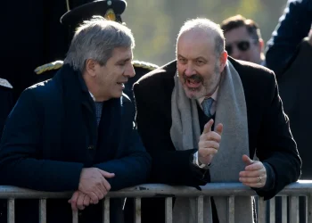 El Gobierno avanza con una agresiva agenda de privatizaciones de empresas clave de transporte y energía