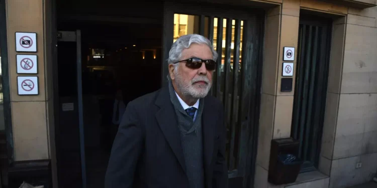 Julio De Vido se entregó en Comodoro Py y quedará detenido por la Tragedia de Once