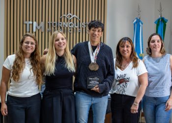 Kickboxing: El municipio reconoció a Celeste Yanovsky, quien representó a Argentina en el Campeonato Panamericano