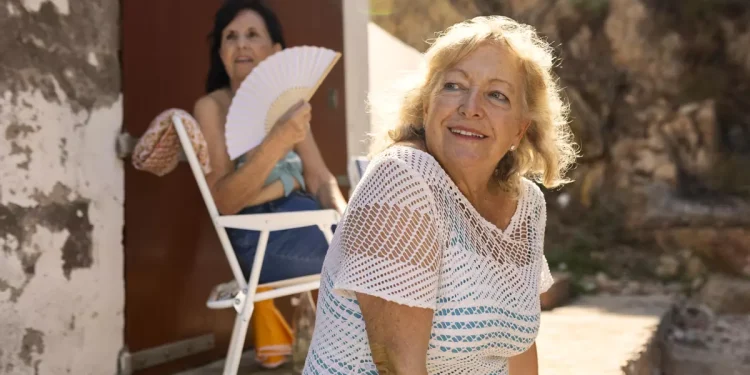 ¿Por qué las mujeres viven más que los hombres? Los secretos de la longevidad femenina