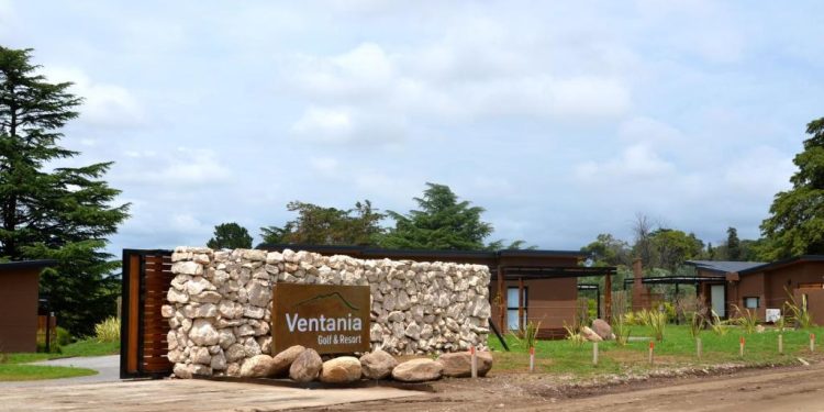 Búsqueda de personal para complejo de casas.