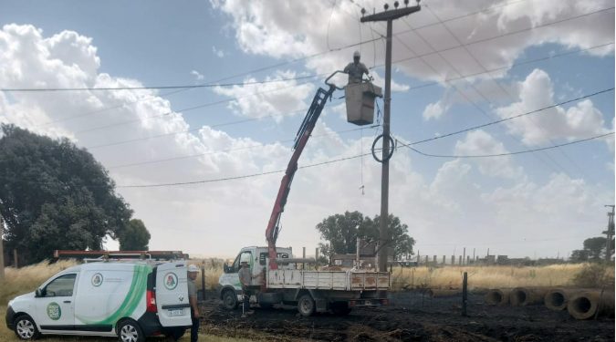 Desprendimiento de un tramo de fibra óptica en el acceso a Tornquist