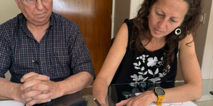 Un hito para la educación alternativa: «El Junquero» recibe la donación de un Terreno para su futuro edificio escolar en Sierra de la Ventana